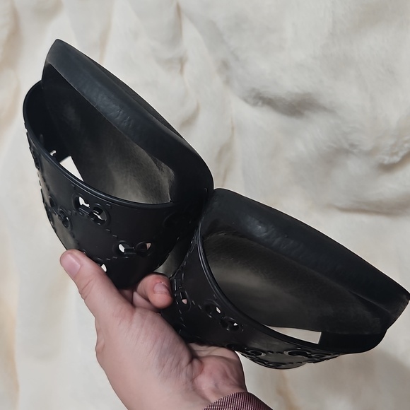 Gucci GG Perforated Rubber Slides Black Size 13 Authenticated - Picture 10 of 16